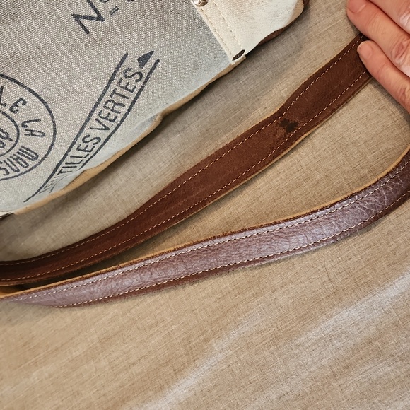 Myra leather star crossbody bag - Picture 4 of 16